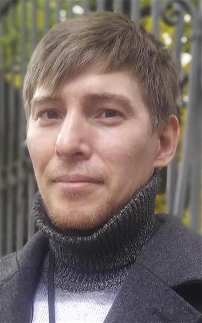 Константин Евгеньевич - репетитор по математике и физике