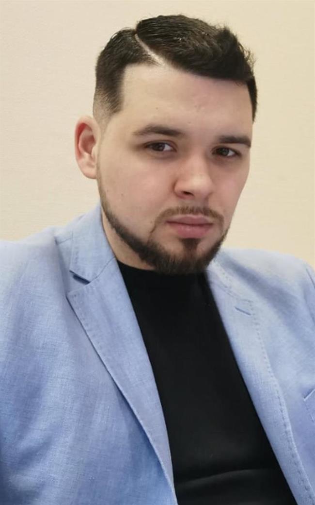 Максим Александрович - репетитор по обществознанию и истории