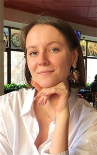 Юлия Александровна - репетитор по географии и биологии