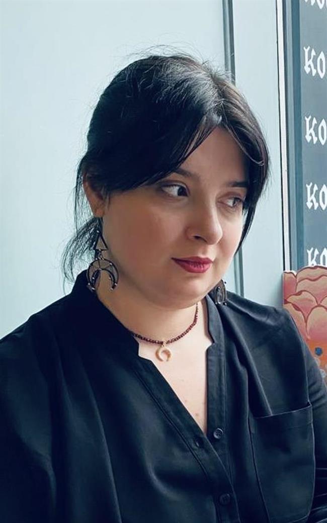 Анна Сергеевна - репетитор по химии и биологии