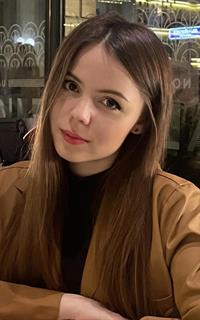 Полина Сергеевна - репетитор по обществознанию и русскому языку