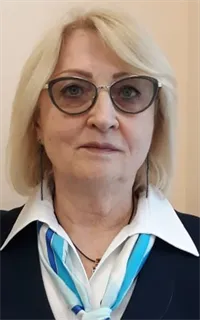 Марина Владимировна - репетитор по физике