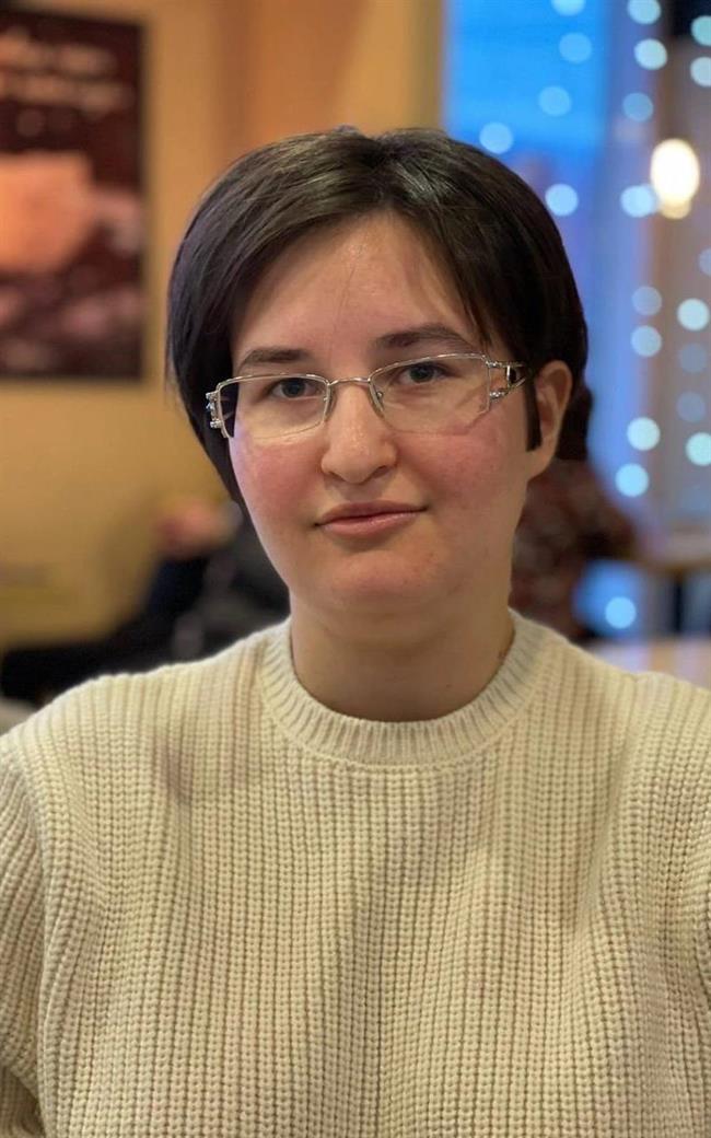 Анна Александровна - репетитор по истории, обществознанию и предметам начальной школы