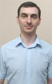 Адам Магомедович - репетитор по математике и физике