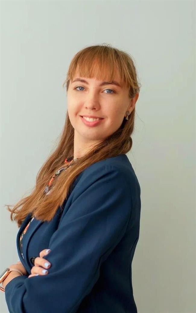 Жанна Васильевна - репетитор по английскому языку, немецкому языку и подготовке к школе