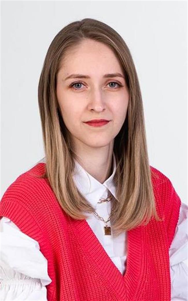 Дарья Валерьевна - репетитор по химии и биологии