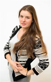 Ирина Владимировна - репетитор по физике, подготовке к школе и изобразительному искусству