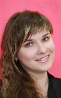 Анастасия Владимировна - репетитор по географии и предметам начальной школы