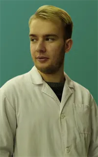 Антон Михайлович - репетитор по химии и биологии