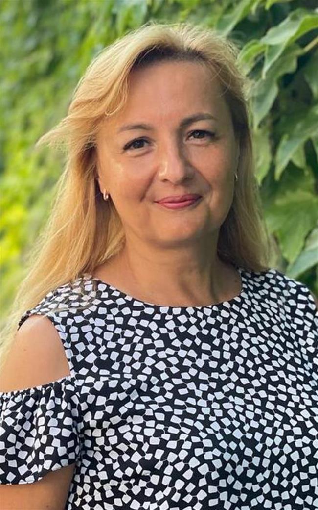 Лариса Серафимовна - репетитор по информатике и математике