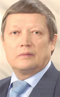 Александр Афиногенович - репетитор по физике