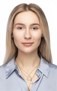 Анна Дмитриевна - репетитор по биологии