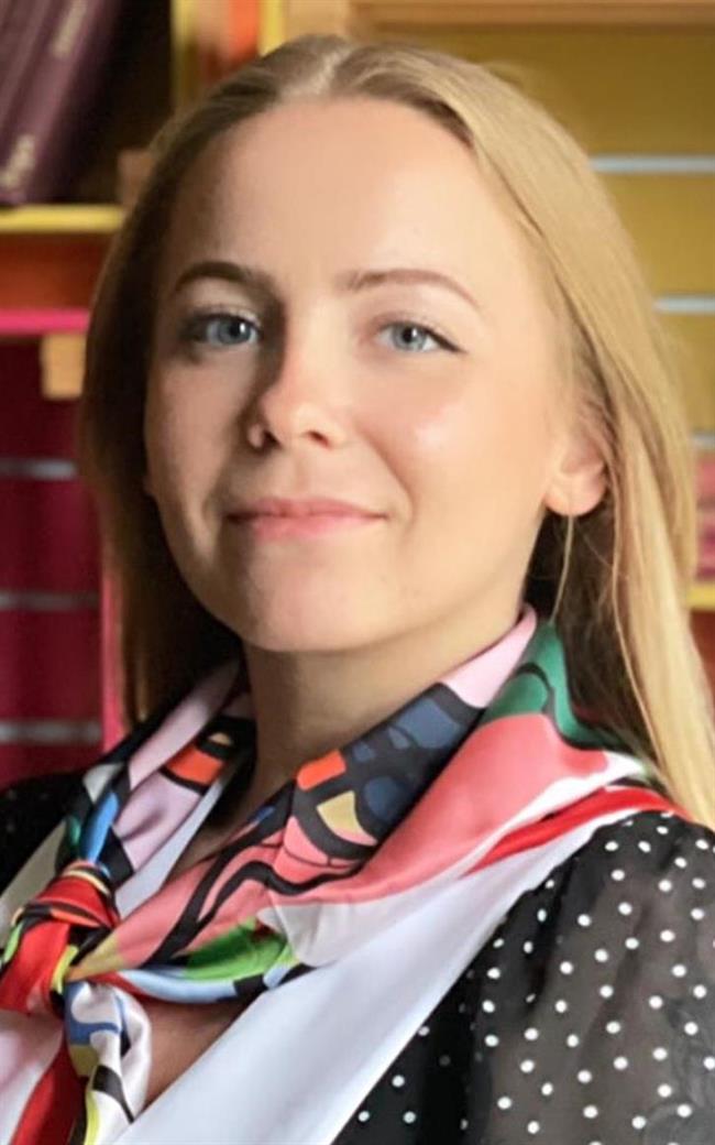 Дарья Евгеньевна - репетитор по английскому языку
