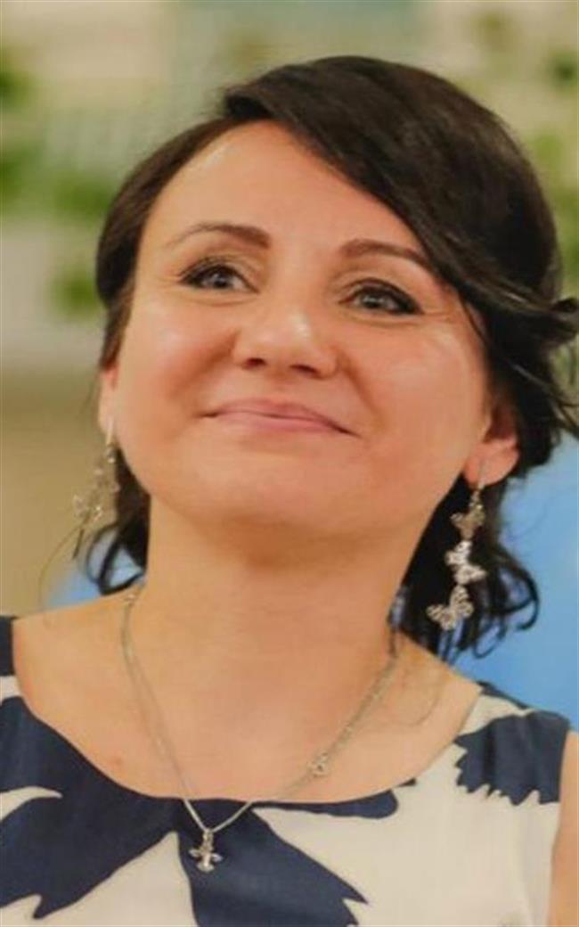 Ольга Александровна - репетитор по географии