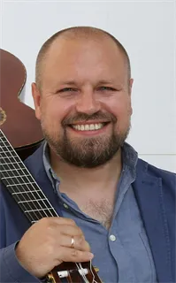 Дмитрий Алексеевич - репетитор по музыке