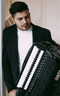 Алексей Олегович - репетитор по музыке