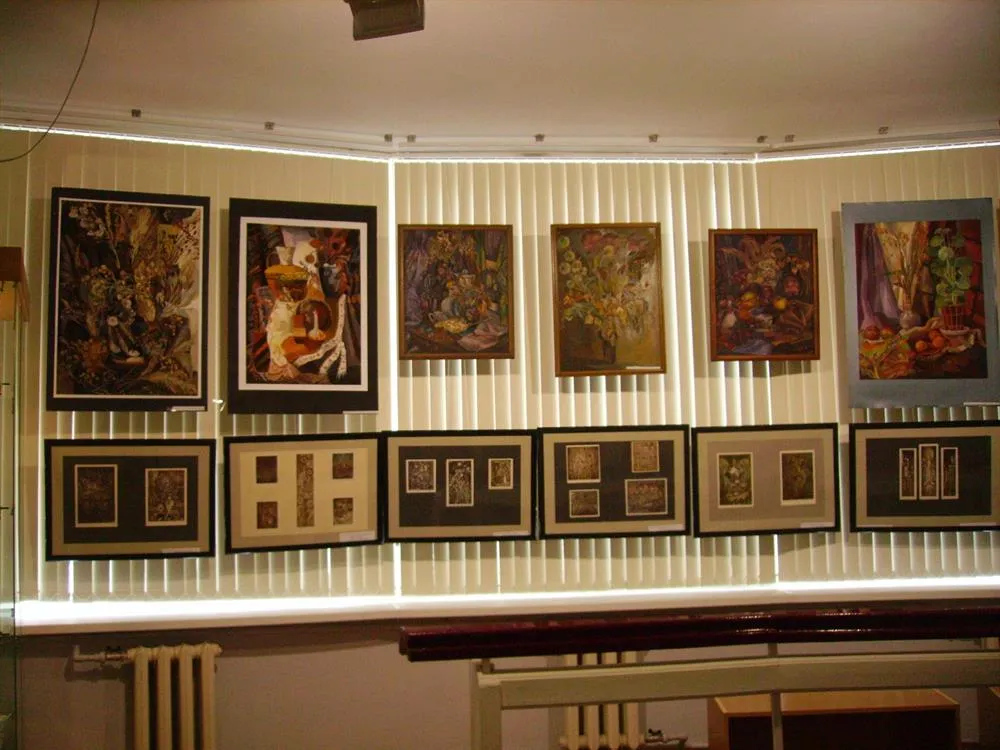 Живопись (гуашь) и графика (офорт) с персональной выставки