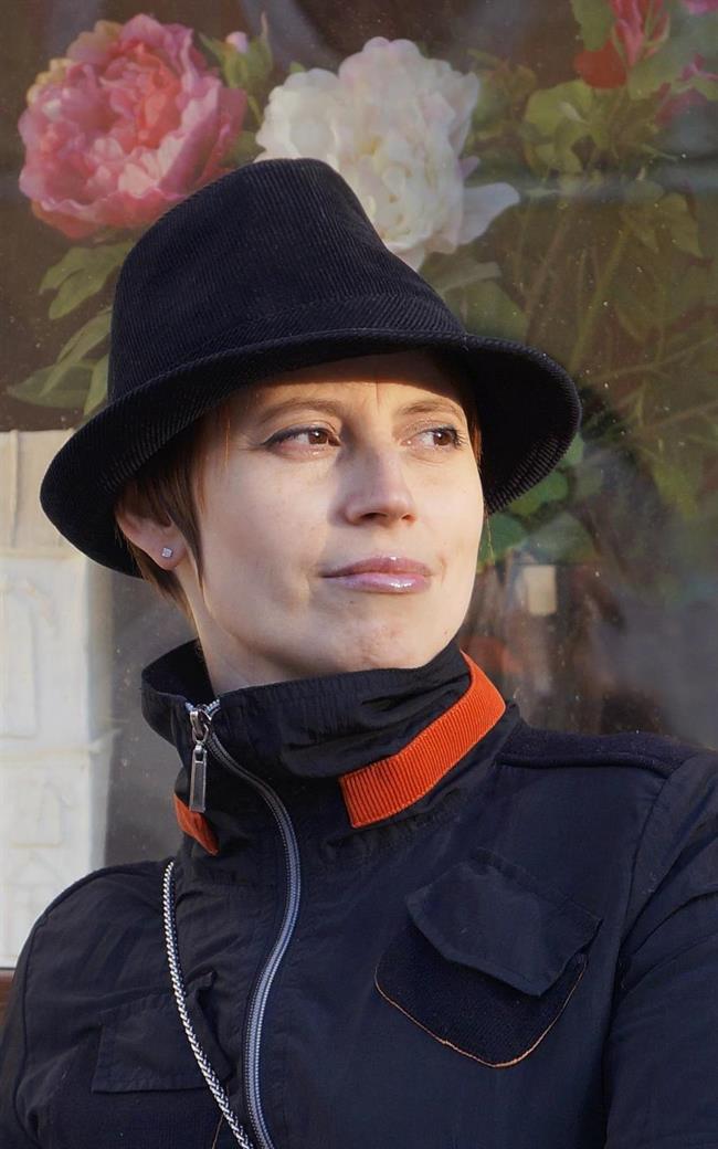 Алена Ивановна - репетитор по изобразительному искусству