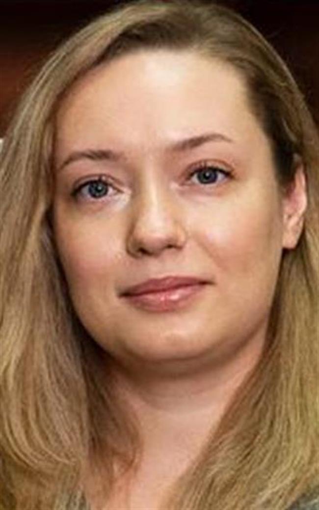 Вероника Юрьевна - репетитор по химии и биологии
