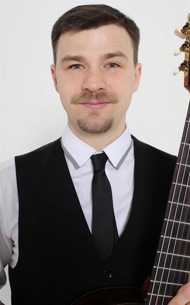 Илья Андреевич - репетитор по музыке