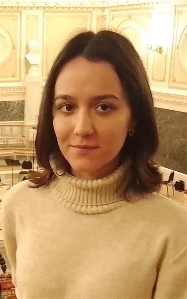 Алия Ильгамовна - репетитор по русскому языку, литературе и английскому языку