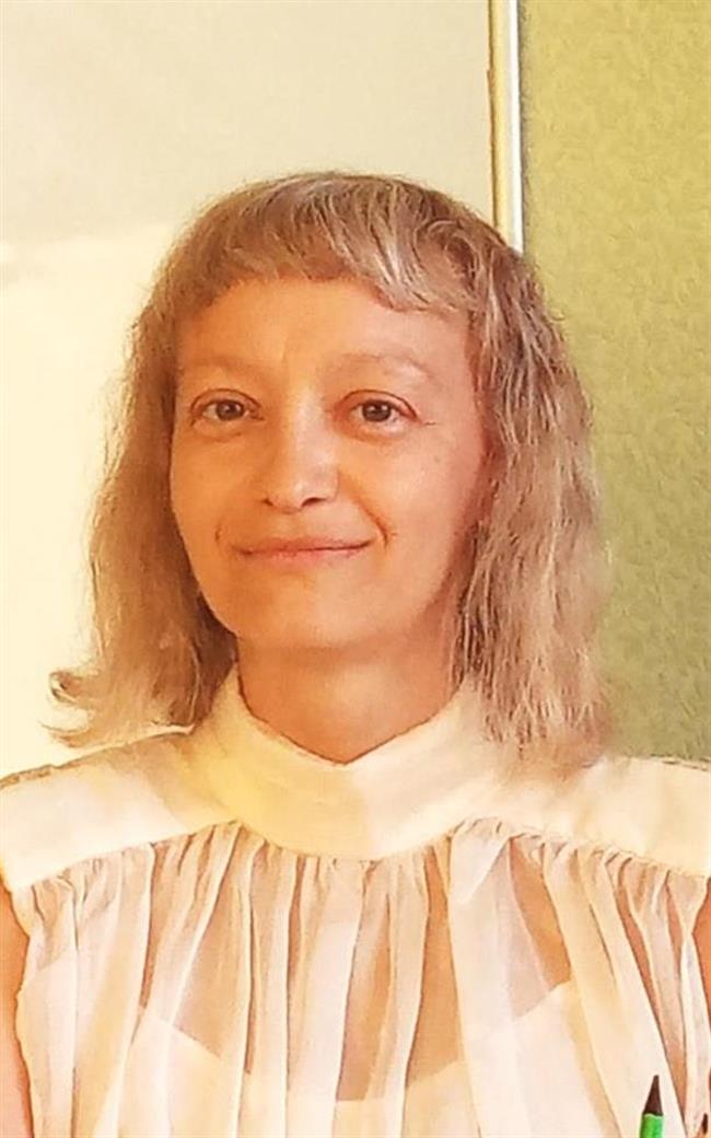 Елена Сергеевна - репетитор по русскому языку, подготовке к школе и предметам начальной школы