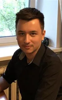 Айдар Маратович - репетитор по биологии и химии