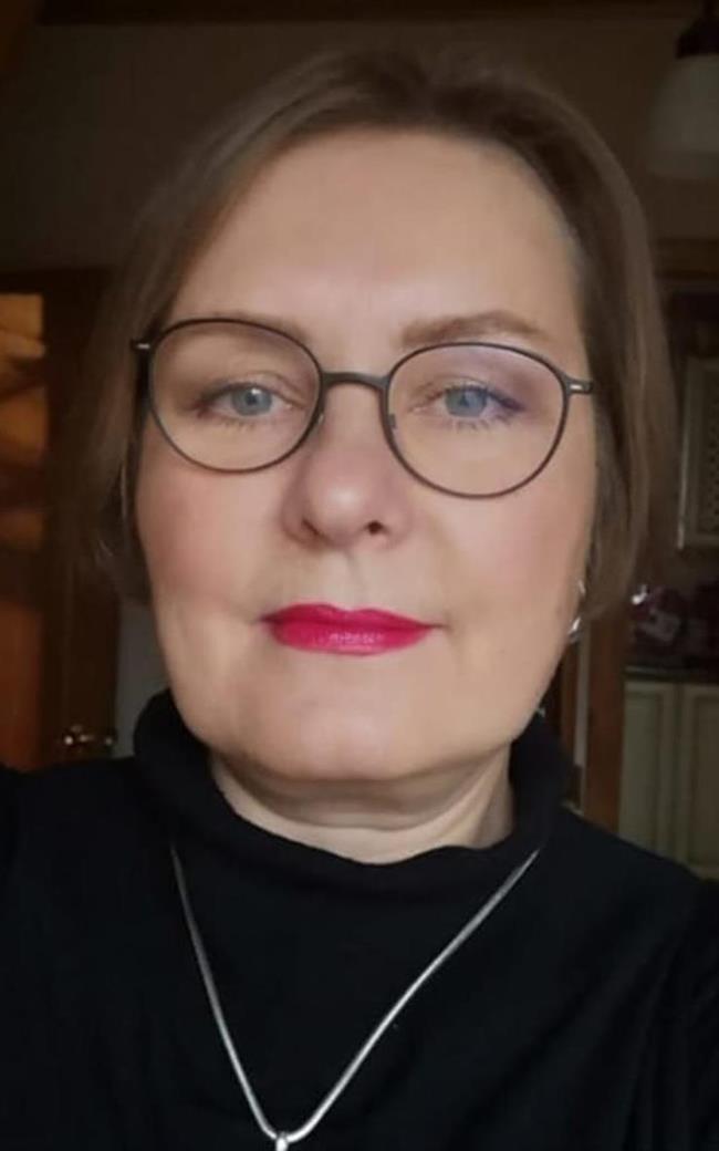 Марина Олеговна - репетитор по информатике