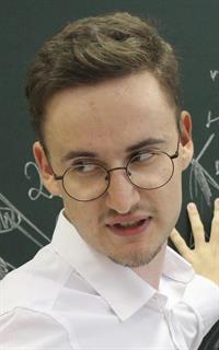 Михаил Витальевич - репетитор по химии