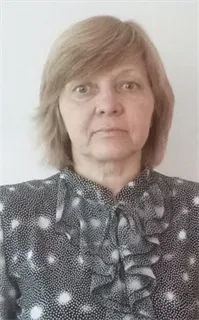 Ирина Петровна - репетитор по химии