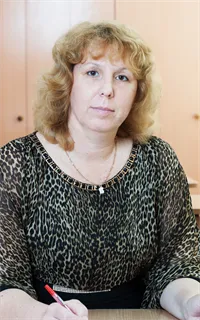 Елена Валерьевна - репетитор по русскому языку, математике и предметам начальной школы