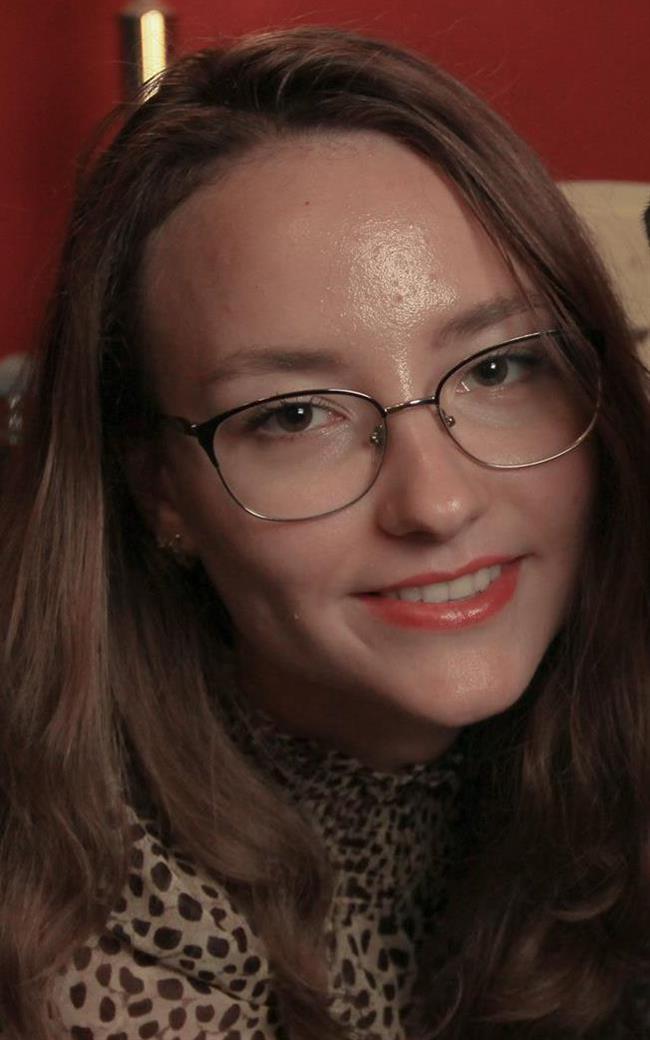 Валерия Валерьевна - репетитор по литературе и русскому языку