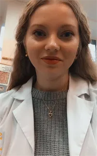 Елена Викторовна - репетитор по биологии, химии и русскому языку