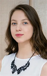 Полина Максимовна - репетитор по русскому языку и истории