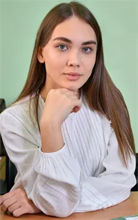 Анастасия Владимировна - репетитор по русскому языку и математике