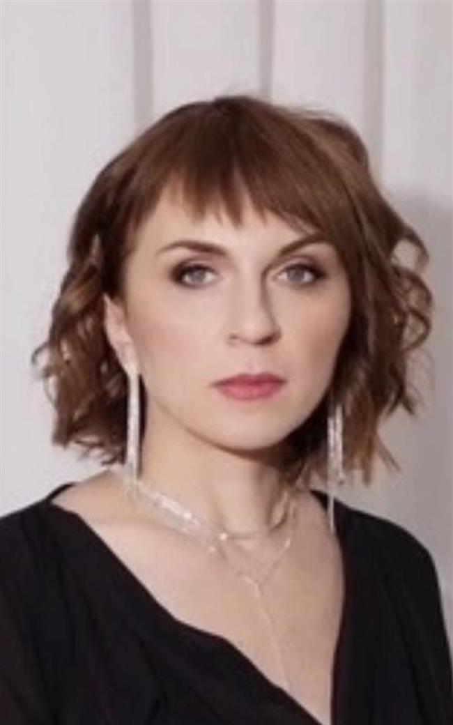 Елена Владимировна - репетитор по английскому языку и математике