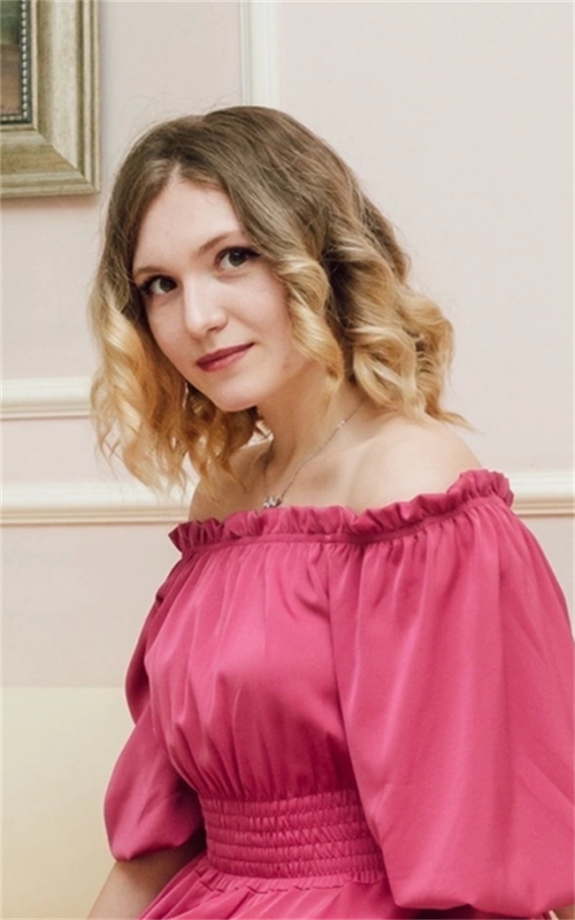 Кристина Александровна - репетитор по английскому языку и предметам начальной школы