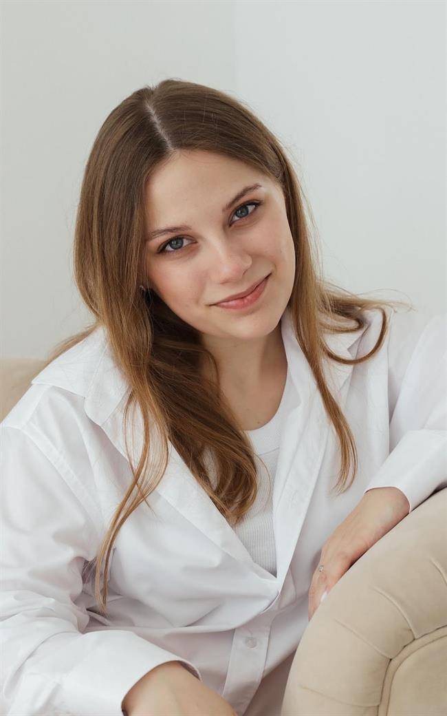 Алена Игоревна - репетитор по предметам начальной школы