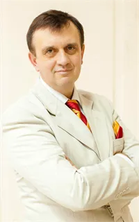 Сергей Владимирович - репетитор по музыке