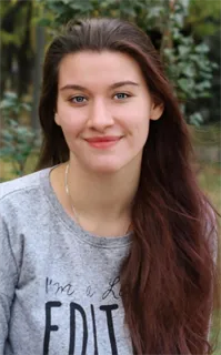 Анастасия Максимовна - репетитор по изобразительному искусству