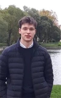 Александр Маратович - репетитор по физике и математике