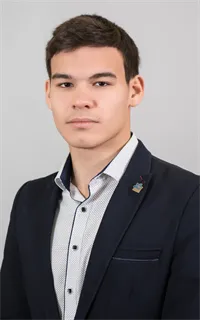 Максим Валерьевич - репетитор по физике и математике