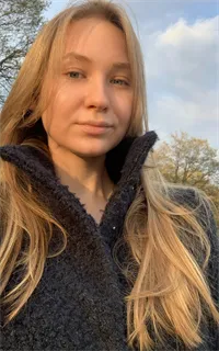 Анастасия Сергеевна - репетитор по русскому языку, английскому языку и обществознанию