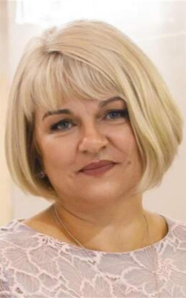 Оксана Александровна - репетитор по предметам начальной школы