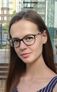 Яна  Алексеевна  - репетитор по русскому языку и математике