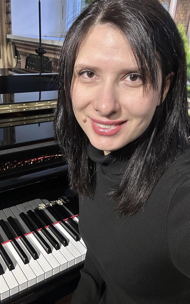 Дарья Александровна - репетитор по музыке и английскому языку