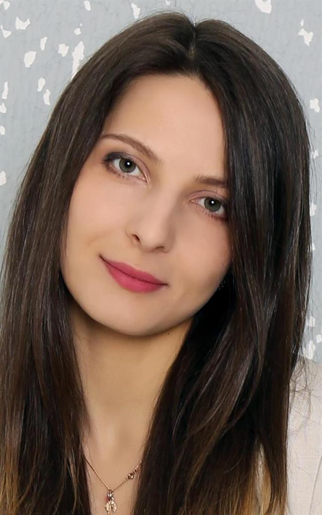 Олеся Васильевна - репетитор по французскому языку, другим предметам и предметам начальной школы