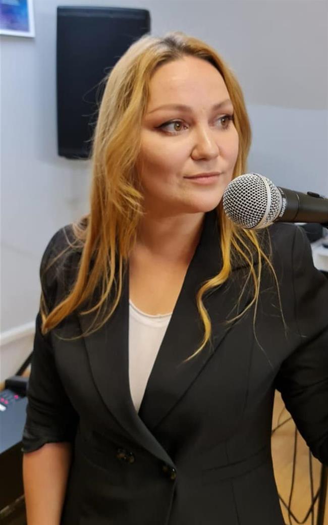Ирина Владимировна - репетитор по музыке
