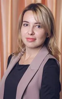 Елена Айратовна - репетитор по русскому языку и литературе