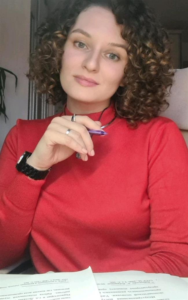 Елена Вячеславовна - репетитор по истории и обществознанию